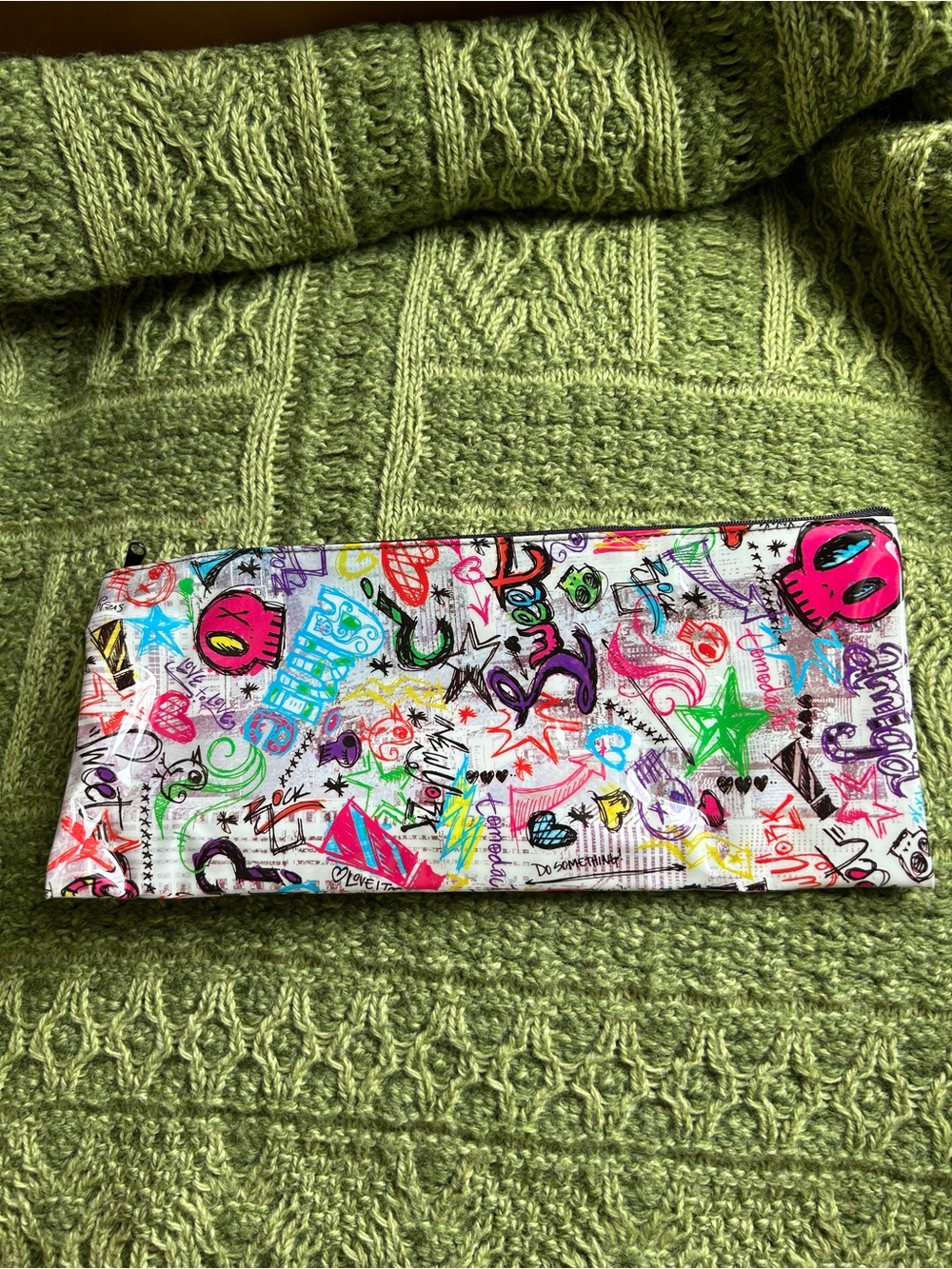 Graffiti Design Vinyl Zipper Pencil Makeup Brush Case Pouch